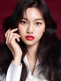 Korean Celebrities Who Were Born On The Exact Same Day Koreaboo Doyeon Kim Doyeon Beauty Pop