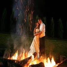Top Wedding Reception Theme Ideas Bonfire Wedding Wedding Reception Themes Beach Wedding Decorations Reception