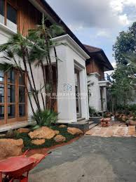 Bangunan baru 2,5 lantai (split level) kondisi unfurnish lt : Disewakan Rumah Di Cipete Jakarta Selatan The Rumah Property