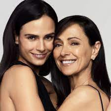 Rio de janeiro , 1955) er en brasiliansk tidligere model. Talking Beauty With Jordana Brewster And Her Mom Stylecaster