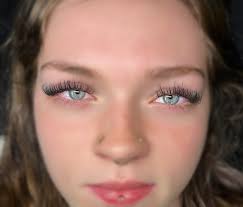 Hi! I'm Brigitte, a permanent makeup artist at Salon 601 in Monroe. I offer  Microblading, powder blows, and lip blushing. I have three littles and  aside from my pink collar job, I'm