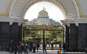 Each of the 13 state legislative. Anwar Tak Bagi Nama Ahli Parlimen Sokongnya Kata Istana Negara Free Malaysia Today Fmt