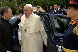 Papa vine in romania pentru catolicii lui, pastoritii lui, care ei cred dogma si credinta si impartasesc trairea si ma rog, ce au ei ca dogma, lor le 2 iunie 2019 la 12:01. Presa StrÄƒinÄƒ Despre Vizita Papei Francisc In Romania Europa Fm