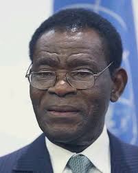 NAQUELE DIA, 23 de novembro, como hoje ... Em 23 de novembro de 2005, Ellen  Johnson Sirleaf foi investida como Presidente da República da Libéria,  tornando-se a primeira mulher presidente africana na