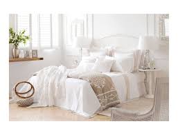 Encuentra las direcciones, teléfonos y horarios de zara home en barcelona y de tus tiendas favoritas. Rasplod Suziti Reagirati Zara Home Table De Chevet Studio Aix Com