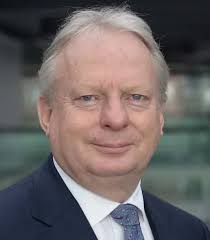 Robert Cubbage's Instagram, Twitter & Facebook