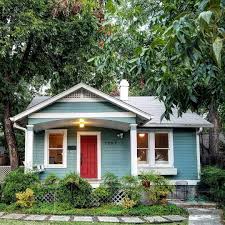 Looking at images of house will give you inspiration for your home and provide you with examples of the most popular outside paint colors to choose from. Exterior Paint Colors You Want A Fresh New Look For Exterior Of Your Home Get Inspired For Small Cottage Homes Cottage House Plans Small Cottage House Plans
