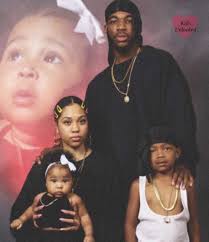 90s Relationship Black Couple Photoshoot Ideas Couple Photoshoot Black 90s Coupleportrait Coupleset Coupleinlove In 2020 Couples Photoshoot Cute Family Pictures Family Photos