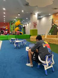 Work hard, play harder… 📸 Imak Herrera #PangbayadngHospitalBills