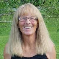 Shannon Lalonde's Instagram, Twitter & Facebook