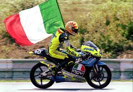 The street of valentino rossi. I 40 Anni Di Valentino Rossi 25 Trascorsi Nel Motomondiale Corriere It