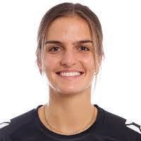 Hillary Howe's Instagram, Twitter & Facebook