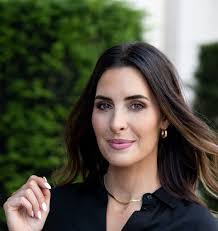 Erin Harper's Instagram, Twitter & Facebook