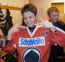 Kotkaniemi lights the lamp in habs debut. Pin By Victoria Godin Kirouac On Jesperi Kotkaniemi Montreal Canadiens Hockey Fans Canadiens