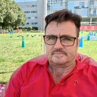 4 "Clint Handley" profiles