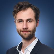 🎓Ein akademisches Highlight zum Ende des Jahres: Ich habe erfolgreich  meinen Master an der EBS Universität für Wirtschaft und Recht absolviert.  Der berufsbegleitende Master im Bereich Business…