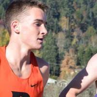 Traul advances for Roseburg boys, Roseburg girls qualify for state at  district meet