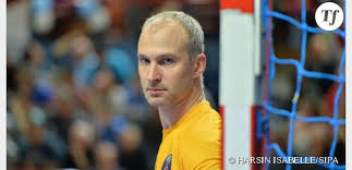 Vivez une séance spécifique des gardiens de but tricolores de l'intérieur avec hugo lloris, stéphane ruffier, mickaël landreau et franck raviot. Thierry Omeyer Qui Est Le Gardien De But De L Equipe De France De Handball Terrafemina