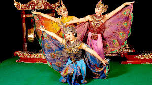 Beberapa pola lantai yang bisa dipilih antara lain pola garis. Mengenal Asal Usul Tari Merak Hingga Menjadi Icon Jawa Barat Seruni Id