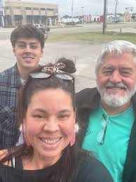 Kevin Snapp always says that the fun isn't over until someone bleeds.  Today, that someone happened to be Chelsa Henderson . An energetic game of  Slap Jack ended with an elbow to