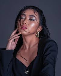 Juliana Lim's Instagram, Twitter & Facebook