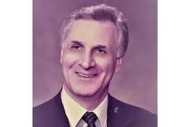 Donna Aiello's Instagram, Twitter & Facebook