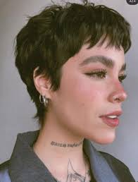 Short haircut model needed