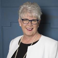 Lorie Welch's Instagram, Twitter & Facebook