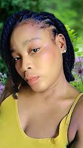 Coucou! L'encre d'elle koman nou ye? Mw menm mw la ak Jezu🙏 pat gen pi  meyè fason nou ka pale pou'n dim nou pa renmen istwa an , se pou nou map