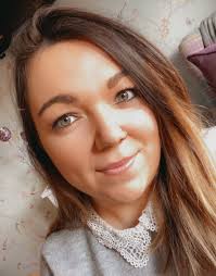 Mum in hospital with burns despite 'repeatedly applying suncream'