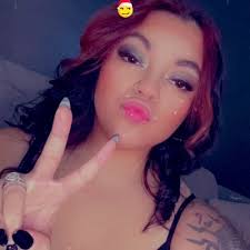 Jaclyn Lewis (@lilljleww1111)