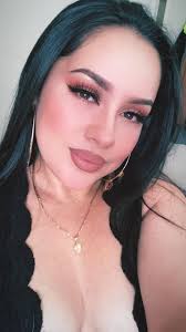 I felt pretty in this pic but I was also super sad that day so I got myself  ready took this pic and remembered I'm a strong women I need to stop