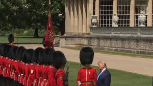 Donald Trump and Prince Charles inspect ...