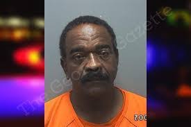 Shane Pullum's Instagram, Twitter & Facebook