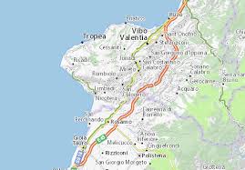 After a small success of the previous album, au milieu des autres, calogero decided to release a new album, with an eponymous. Michelin San Calogero Map Viamichelin