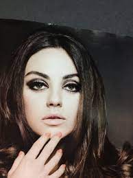 Pin By Madeleine Marciani On Make Up And Beauty Retro Makeup 1960s Makeup 60s Makeup