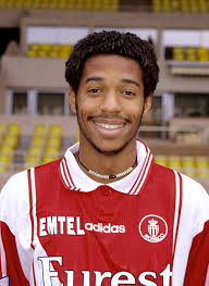 HENRY Thierry: una carezza in un pugno