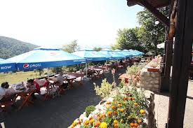 Cabana trei brazi is a popular choice amongst travelers in predeal, whether exploring or just passing through. Cabana Trei Brazi Cu 21 De Spatii De Cazare Si O Capacitate De 42 Locuri