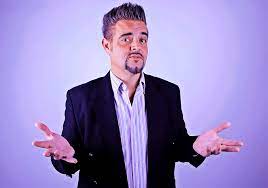 25 perc szórakozás, stand up comedy. Orosz Gyorgy