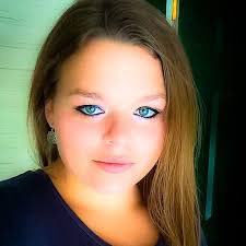 Looking for a nail salon that offers hard gel, any recommendations are  appreciated!