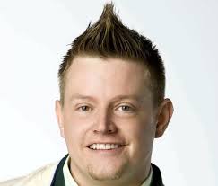 Ini adalah gaya model rambut pria gemuk yqng sangat cocok di pakai oleh cowok. 30 Gaya Rambut Untuk Pria Gemuk Paling Keren Dan Terbaru Haipedia Com