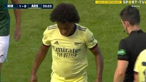 Willian started his career at corinthians, before joining shakhtar donetsk in august 2007 for a Fans Take To Twitter After Willian Appears Overweight For Pre Season Friendly