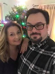 Fave workout partner. 🤟🏽We keep each other accountable. I married a  fellow HUSTLER. 🔥 Who is your accountability partner? Tag them below &  claim a new goal! ⬇️