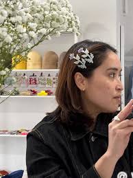 Hair Barrettes & Clips