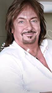 Good evening. Have a nice evening with one of the legendary Smokie's early  song.Those were Wonderful times with Smokie and Chris .More than half a  century is still popular this song Our living legend ...