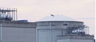 Saint Vulbas Greenpeace Envoie Un Drone Dans L Enceinte De La Centrale Du Bugey