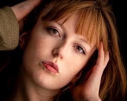 Skuespilleren Thea Schmidt var i studiet til portrætter