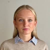 300+ perfiles de «Severine»