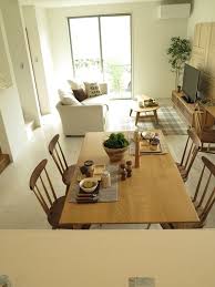 壁にナチュラル色のウッドパネル ドアがチェリー色の内装に合わせて ツートンスタイルの家具を提案 家具なび きっと家具から始まる家づくり 名古屋 インテリアショップbigjoyが家具の視点から家づくりを提案 インテリア 家具 勉強部屋のインテリア 2ldk