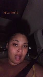Kelli Potts's Instagram, Twitter & Facebook